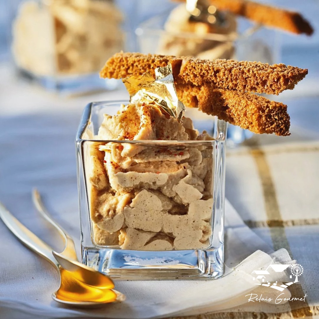Chantilly de foie gras aux mouillettes de pain d’épice